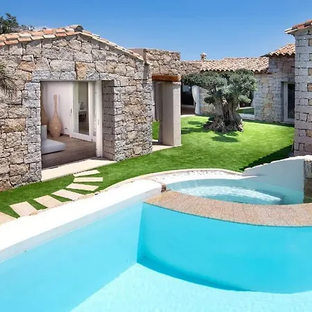 Luxury In Granito Sardo Con Piscina