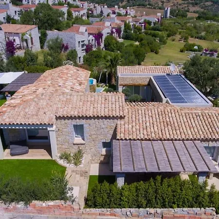 Luxury In Granito Sardo Con Piscina Castiadas