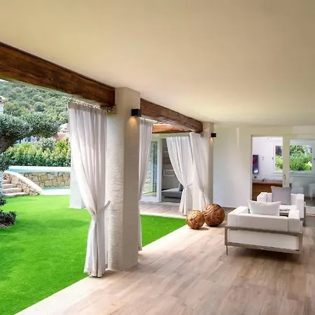 Luxury In Granito Sardo Con Piscina